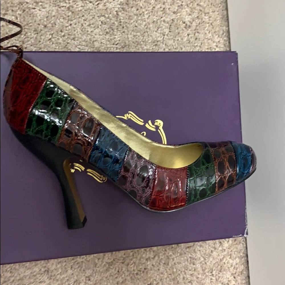 Hale Bob Muli-colored Pump - Picture 3 of 8